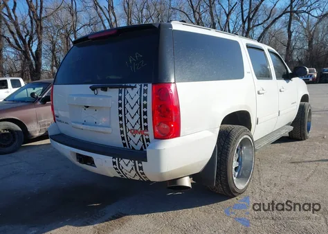 2011 GMC Yukon Xl 1500 Slt z USA, uszkodzony, nr VIN 1GKS2KE3XBR150282